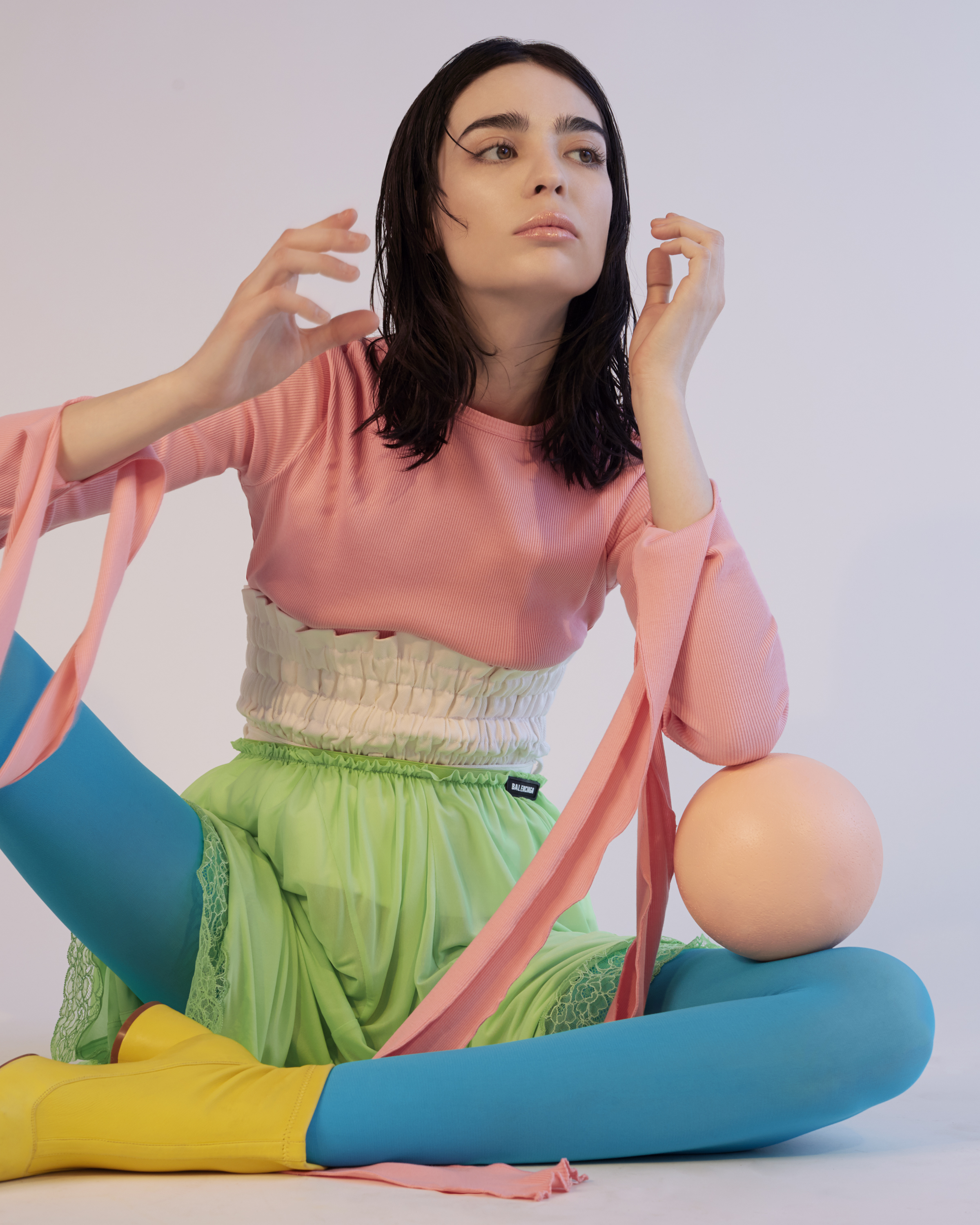 Top JW ANDERSON Skirt BALENCIAGA Top used as a belt NANUSHKA Tights Stylist's Own Shoes ELLERY