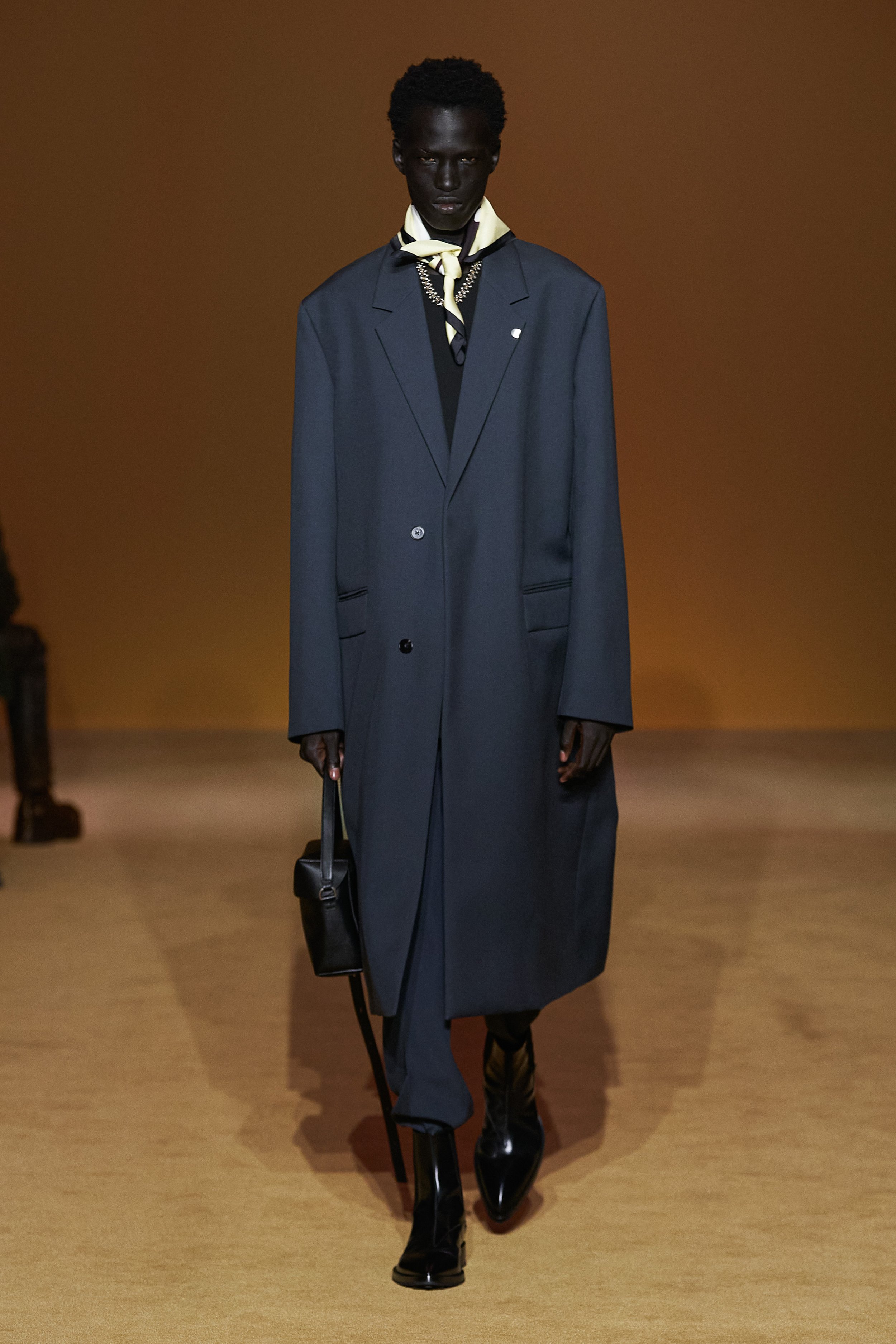 JIL SANDER FALL WINTER 2022 MENS COLLECTION, A CRAFTED VERSATILE-YET-MINIMALIST TEMPLATE