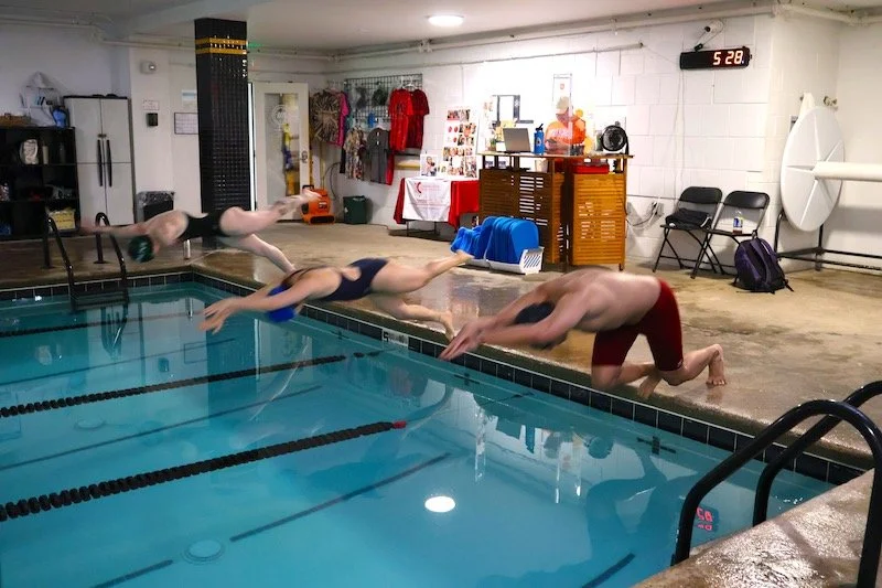 Adult Races - diving in 5.JPG