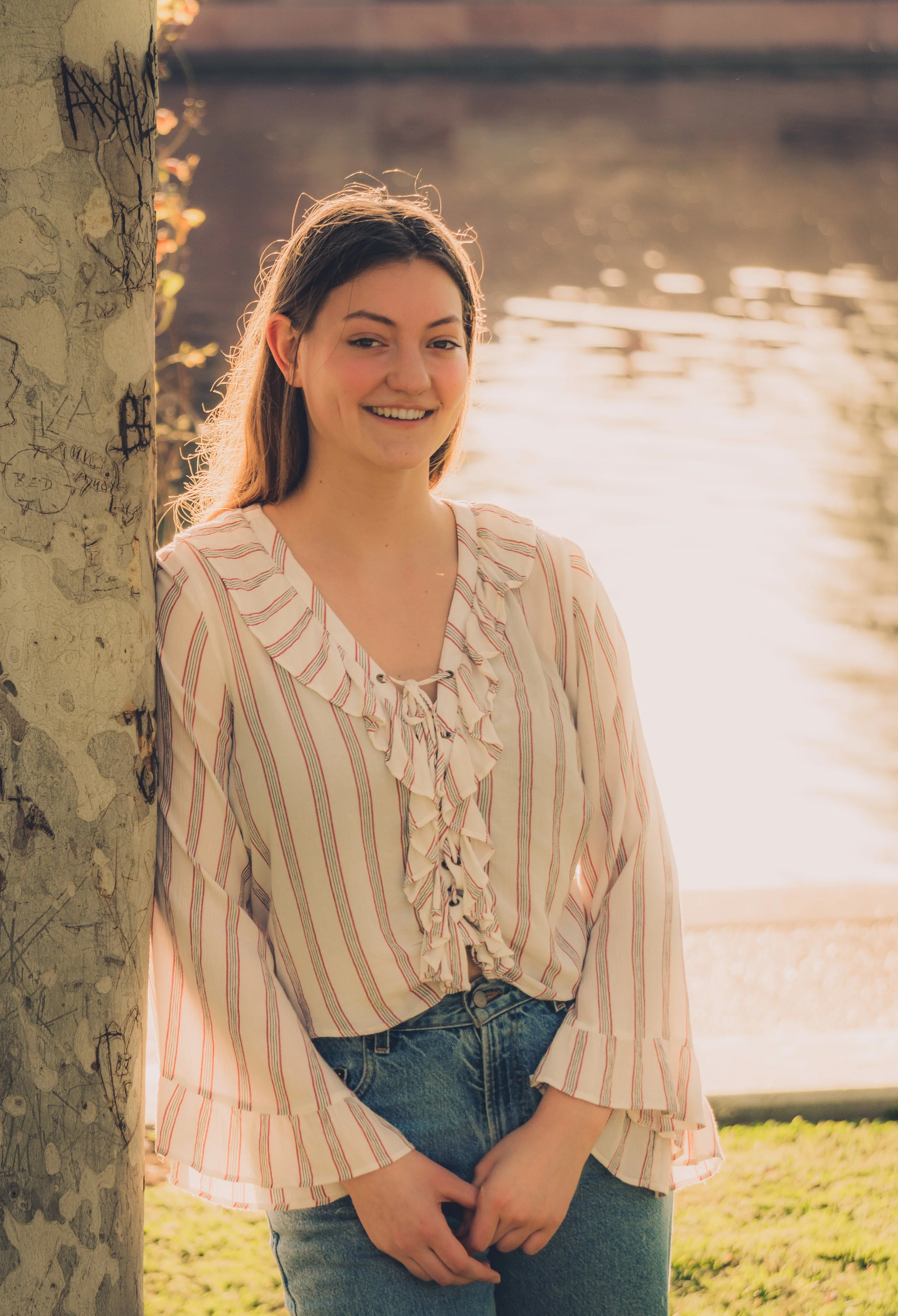 Anya Senior pic pose 2-2.jpg