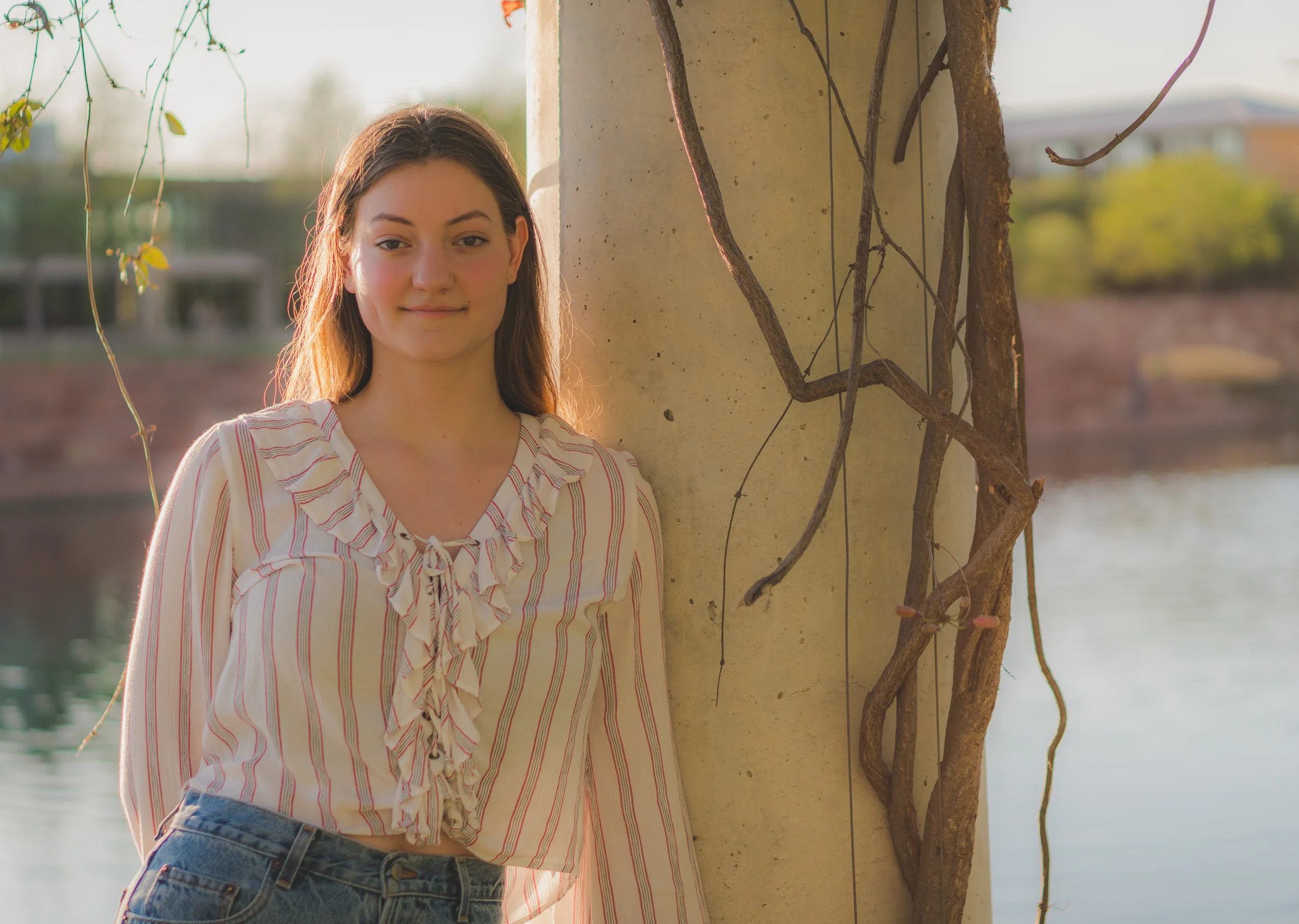 Anya Senior pic pose 5.1.jpg