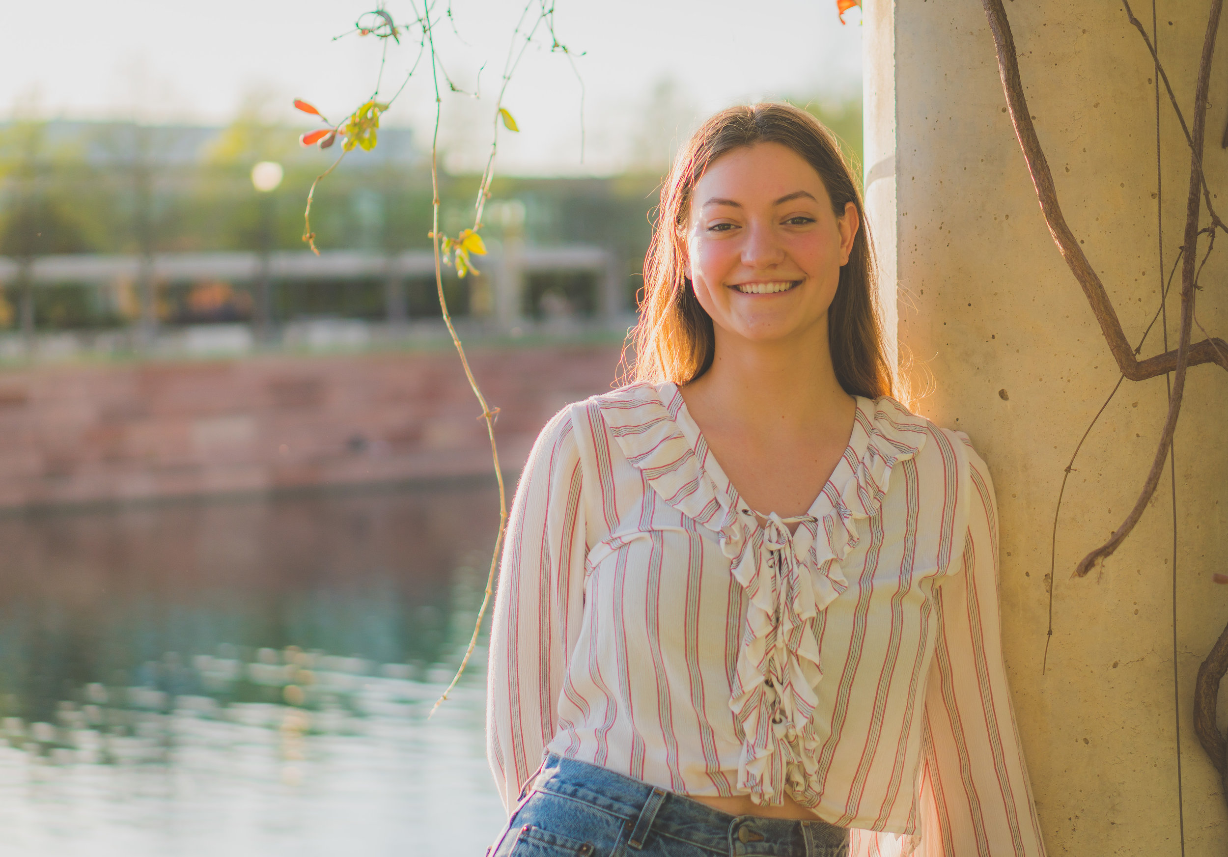 Anya Senior pic pose 5.jpg