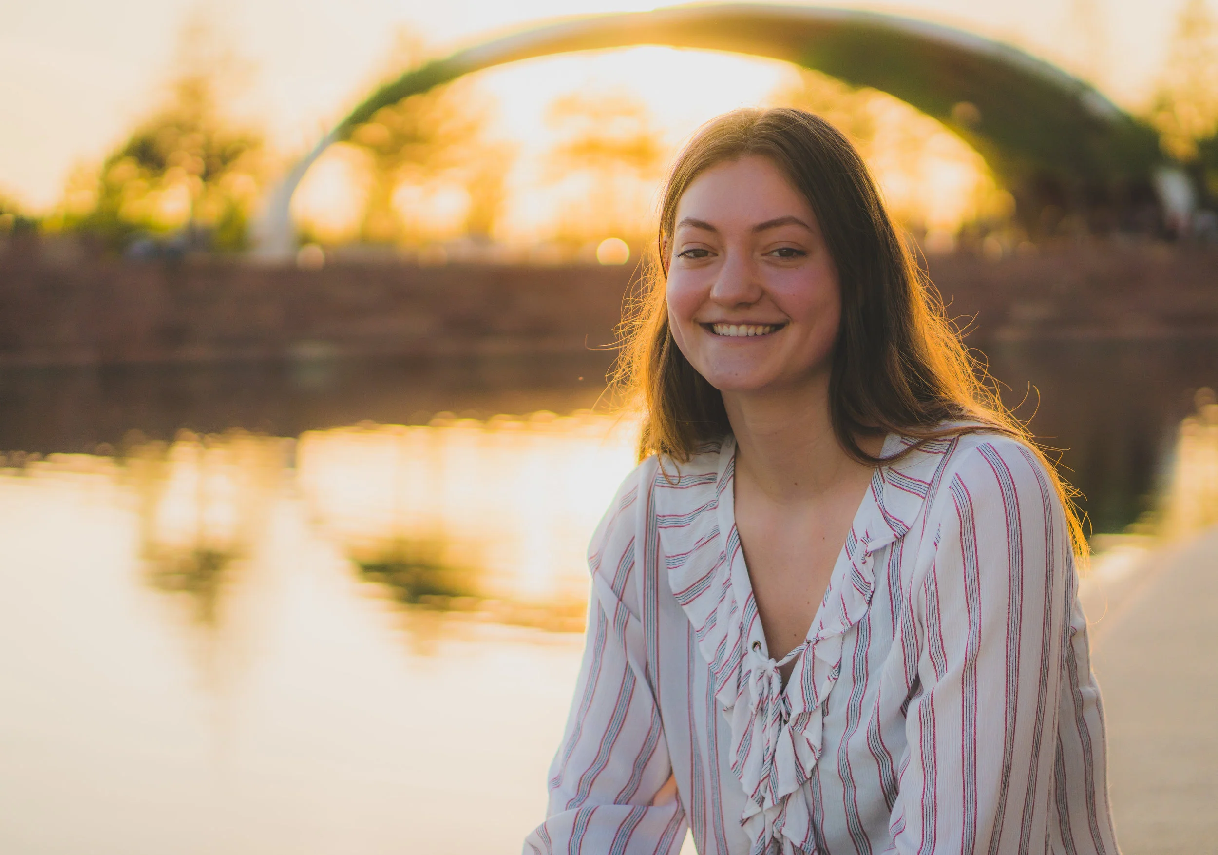 Anya Senior pic pose 8-5.jpg