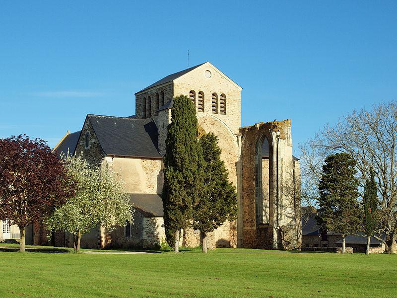 179146_1_ancienne-abbaye-de-la-roe_abbaye-de-la-roe.jpg