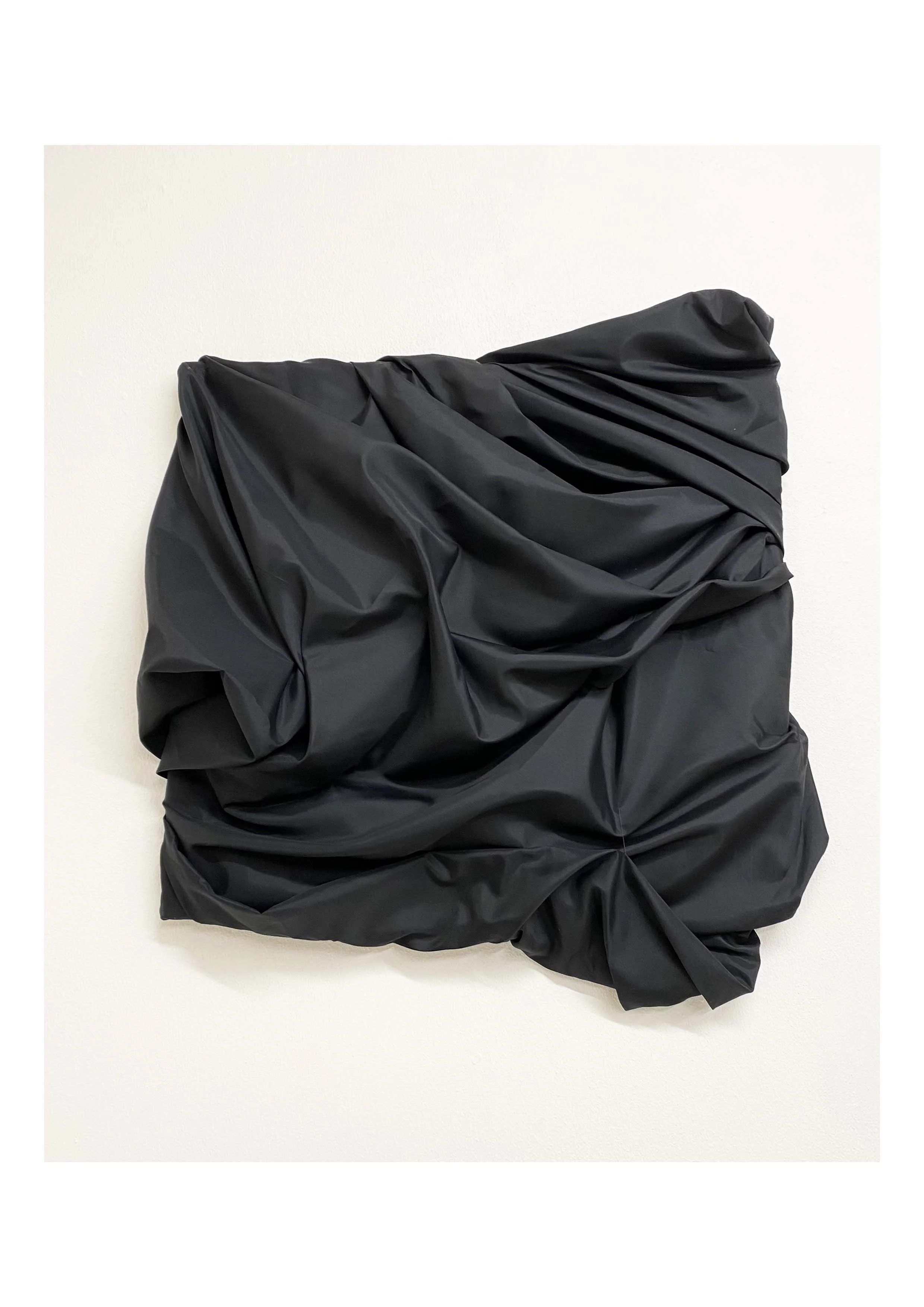 Black Drape 67 x 67 cm