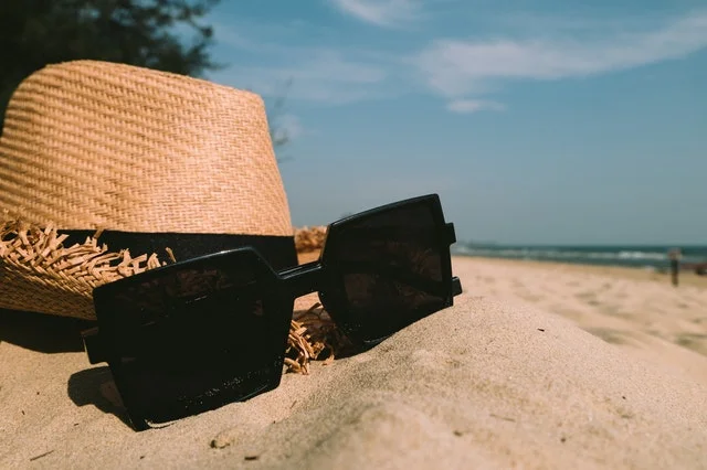 accessory-beach-blur-348521.jpg