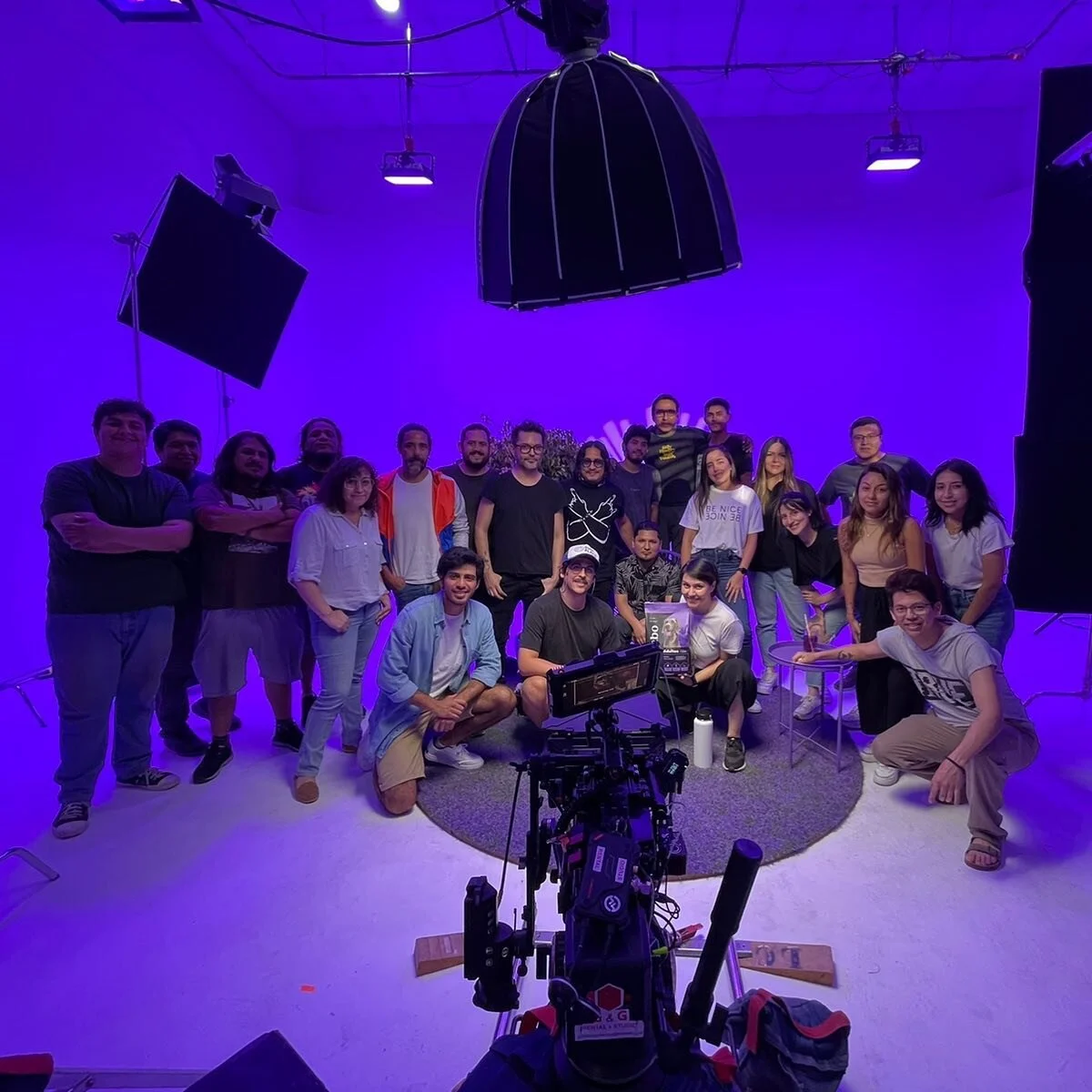 Guau 🐶, hay equipo.

#BehindTheScenes #BTS #PasaporteStudio #Film