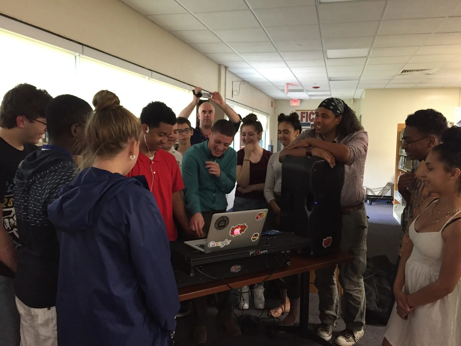 DJ 101 : Redefining the Disk Jockey