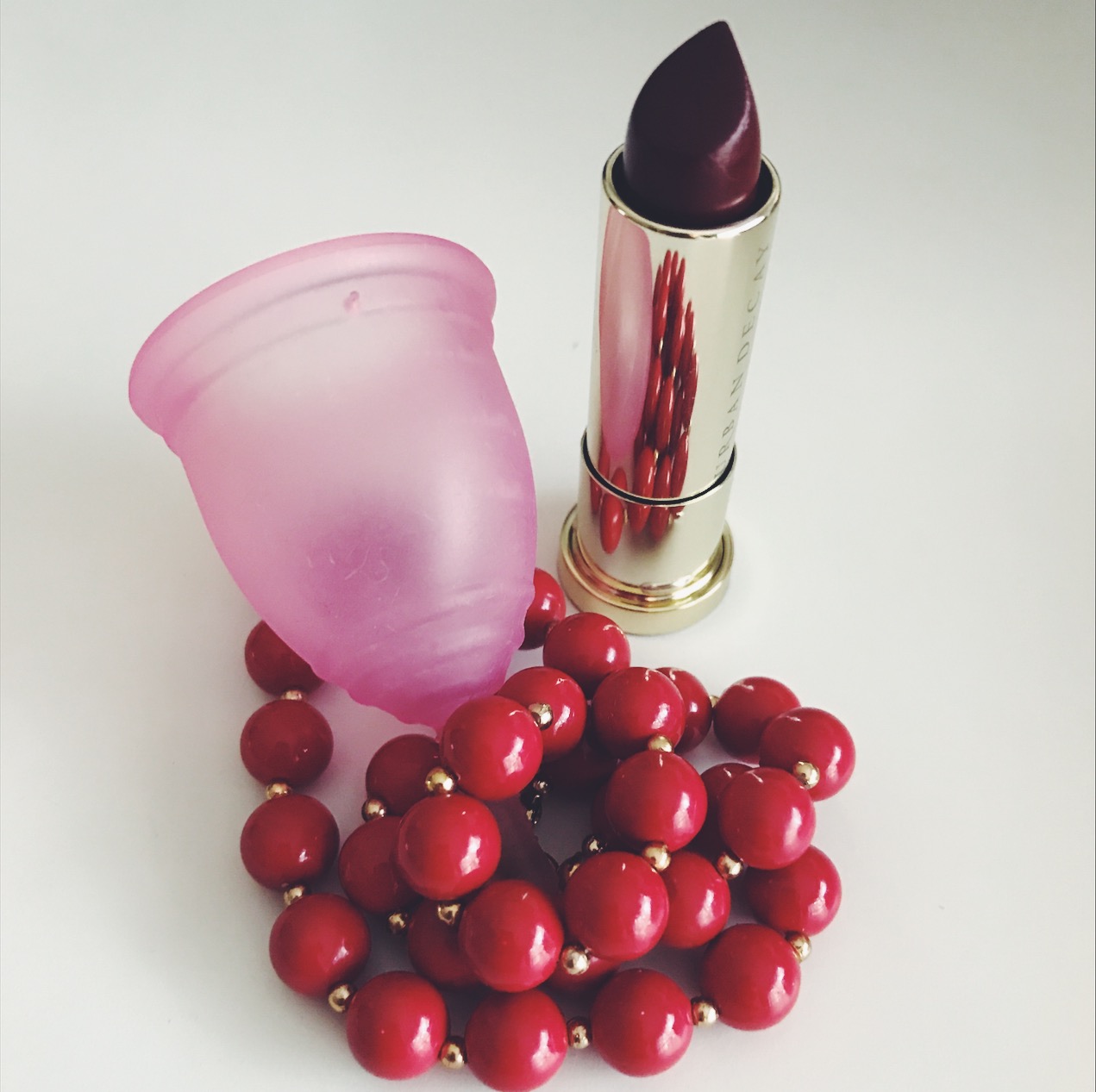 Holstrom, A. Glamour in Ruby . 2017