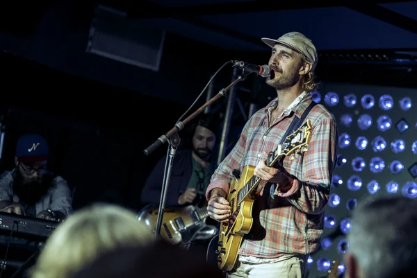 Rayland Baxter-59-1.jpg