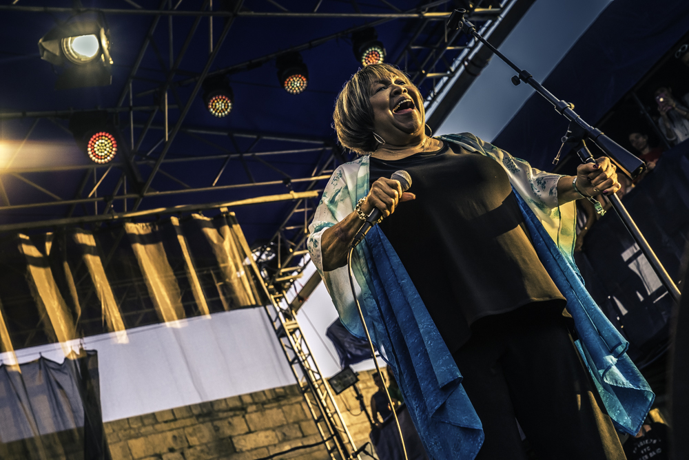 16.5 Mavis Staples - A change is gonna come.jpg