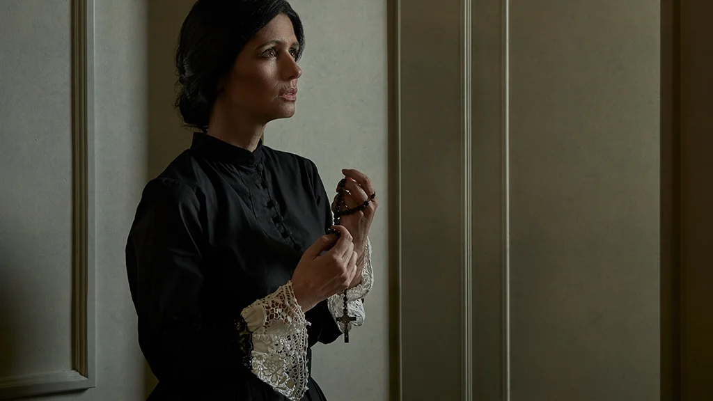 Woman Praying (2016)