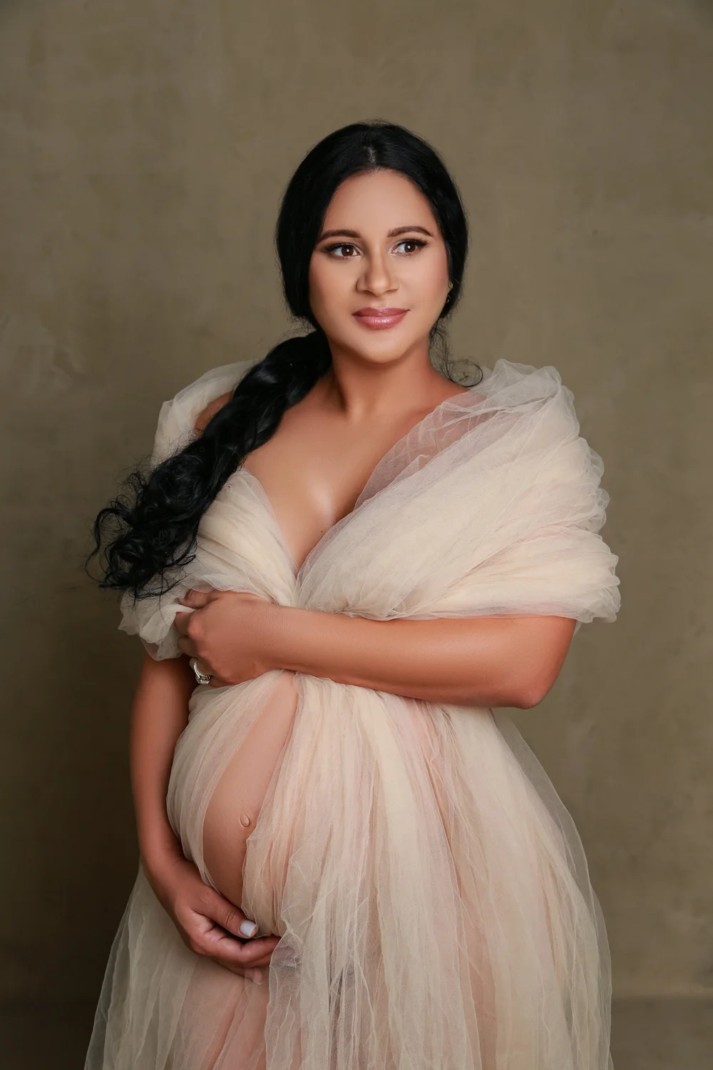 Preggoland Mamas maternity portrait 1