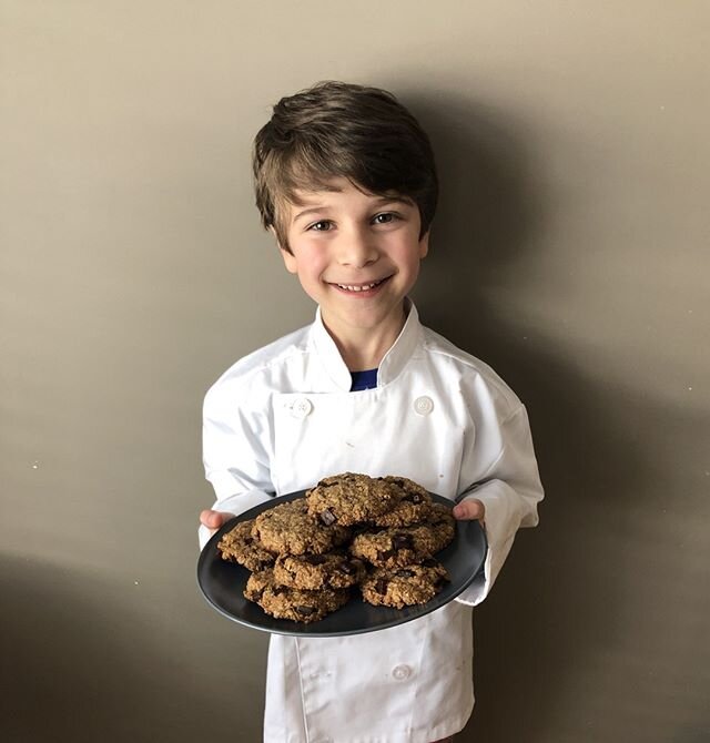 Chef Zachary made our chocolate chunk pecan cookies and he thinks you should too! 🍪They don't use any flour, which is great if your grocery store is out of flour right now! 🍪Link in profile 👆
