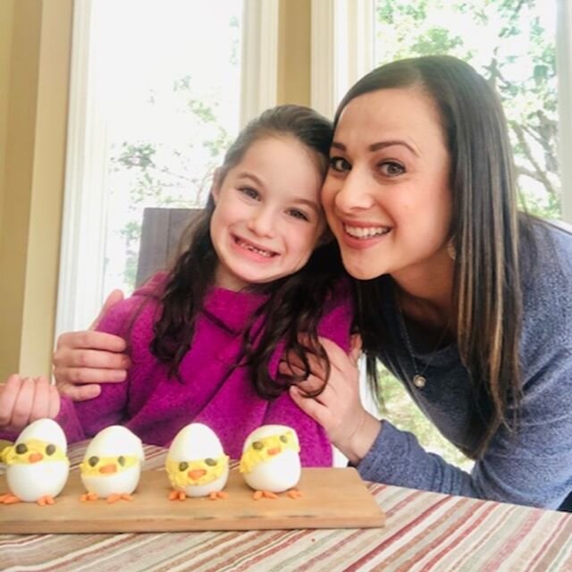 This adorable mom/daughter chef team made our Deviled Egg Chick recipe and they did such a great job! 🐣Make this spring-tastic snack-tivity with your kid chef today! Recipe in profile 👆