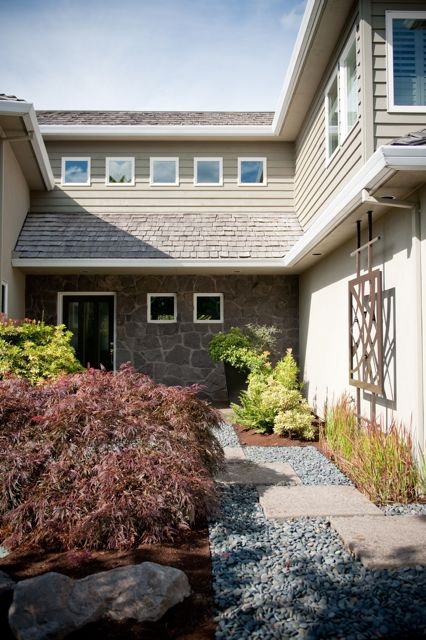 Asian style entry