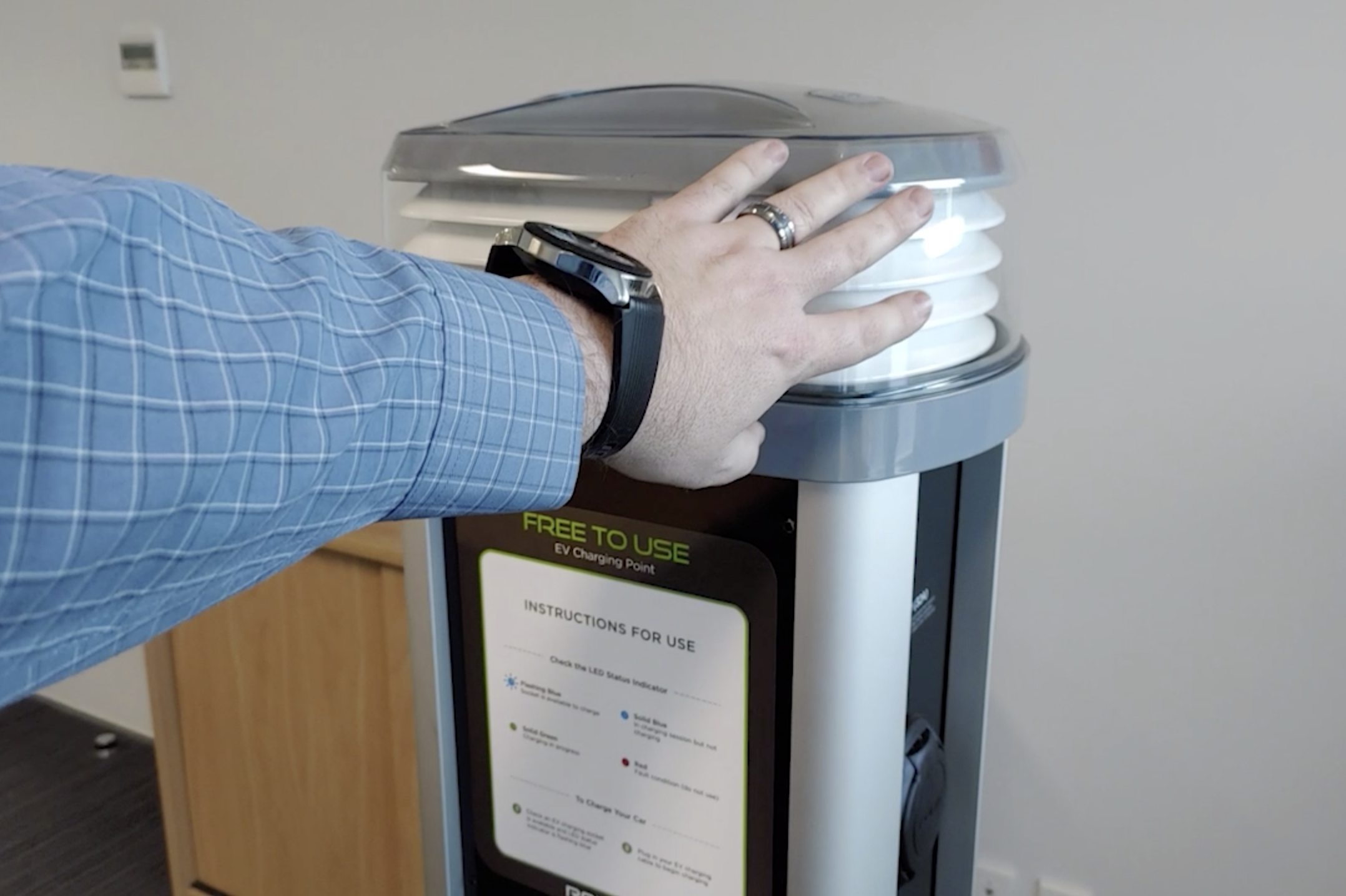 YouTube Video: Preview the Rolec Quantum EV Pedestal with YHI Energy