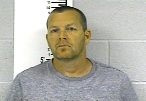 SHERIFF’S DEPUTY INDICTED, ACCUSED OF TELLING SUSPECT ABOUT IMPENDING ARREST