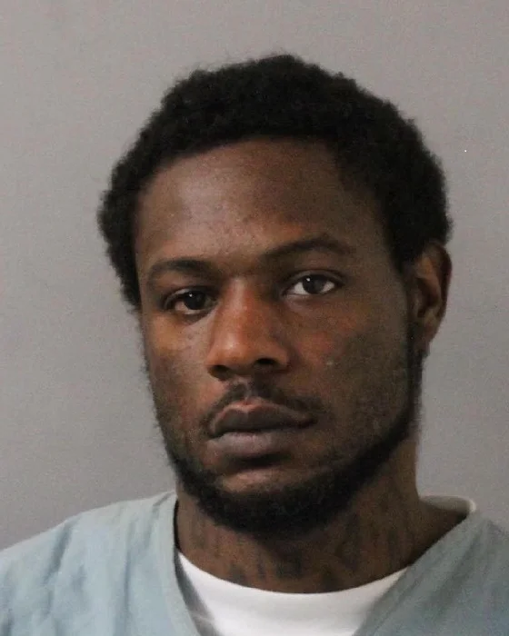 INMATE CHARGED AFTER MAKING THREATS TO PROSECUTOR