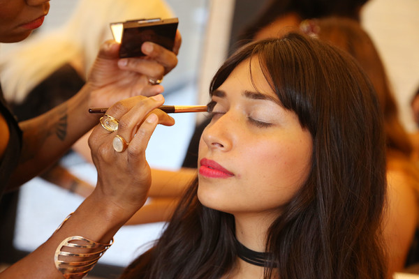Charlotte+Tilbury+x+Samsung+4Okcu5Y9qL4l.jpg