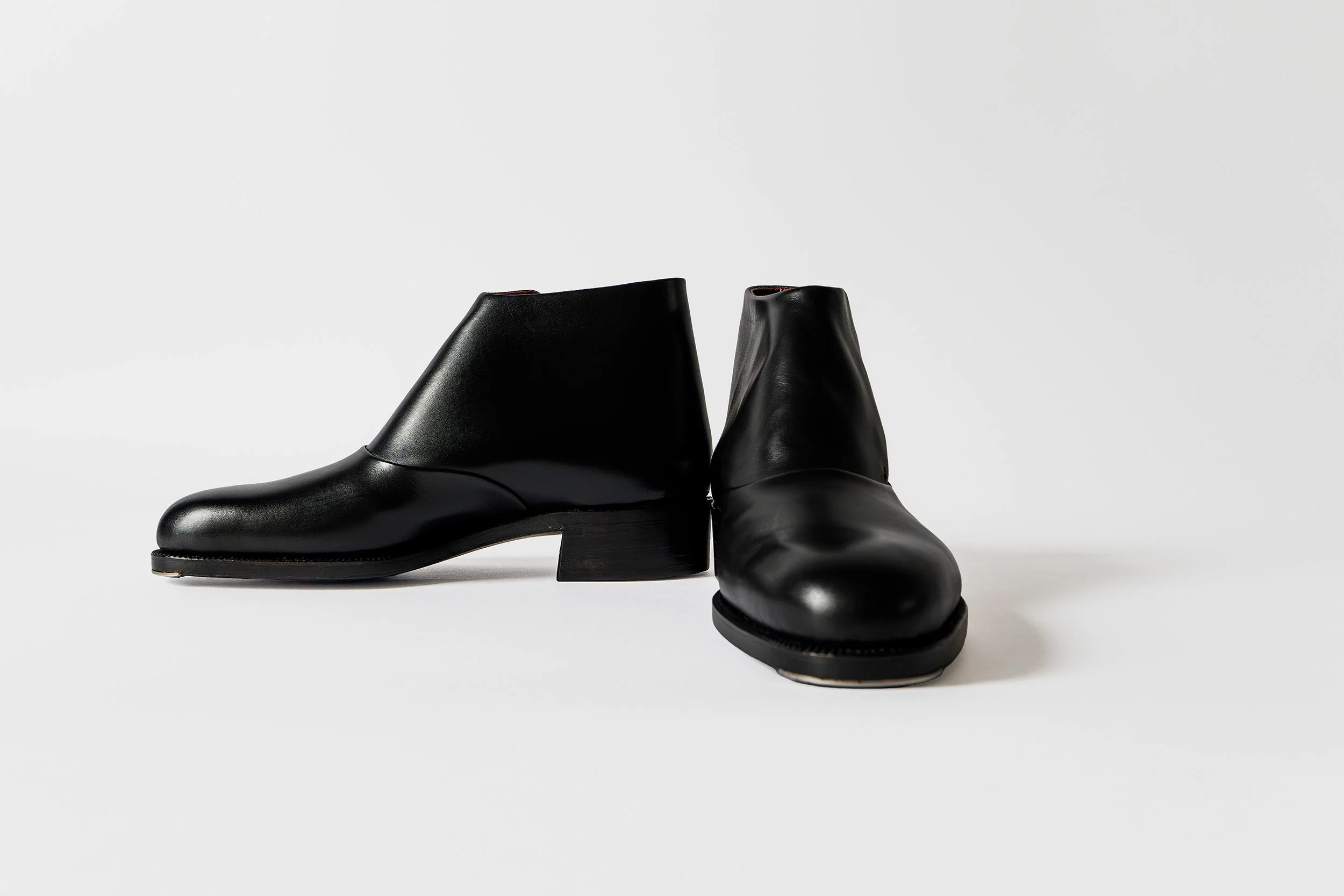 ONE-PIECE SPIRAL BOOTS WhiteCyc 01  _JEU0954.jpg