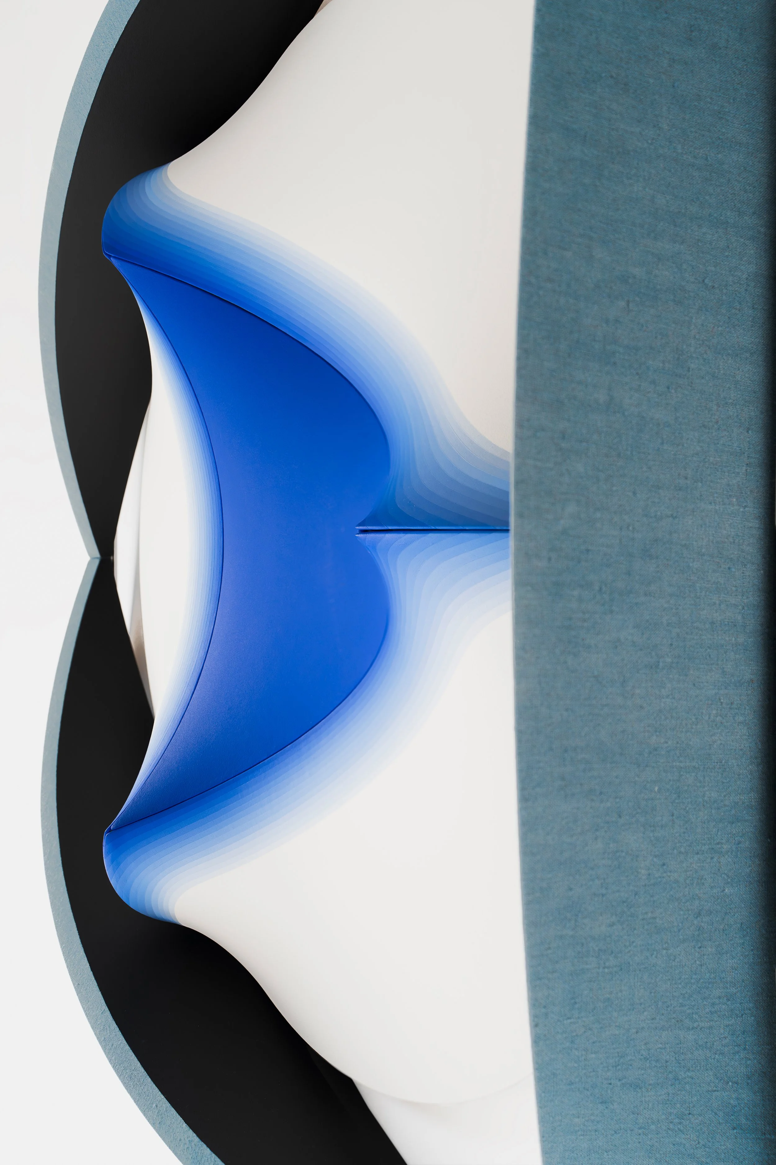 jeu-architectonic-painting-geometry-of-restraint-triangle-circle-reuleaux-triangle-square-detail-view-02.jpg