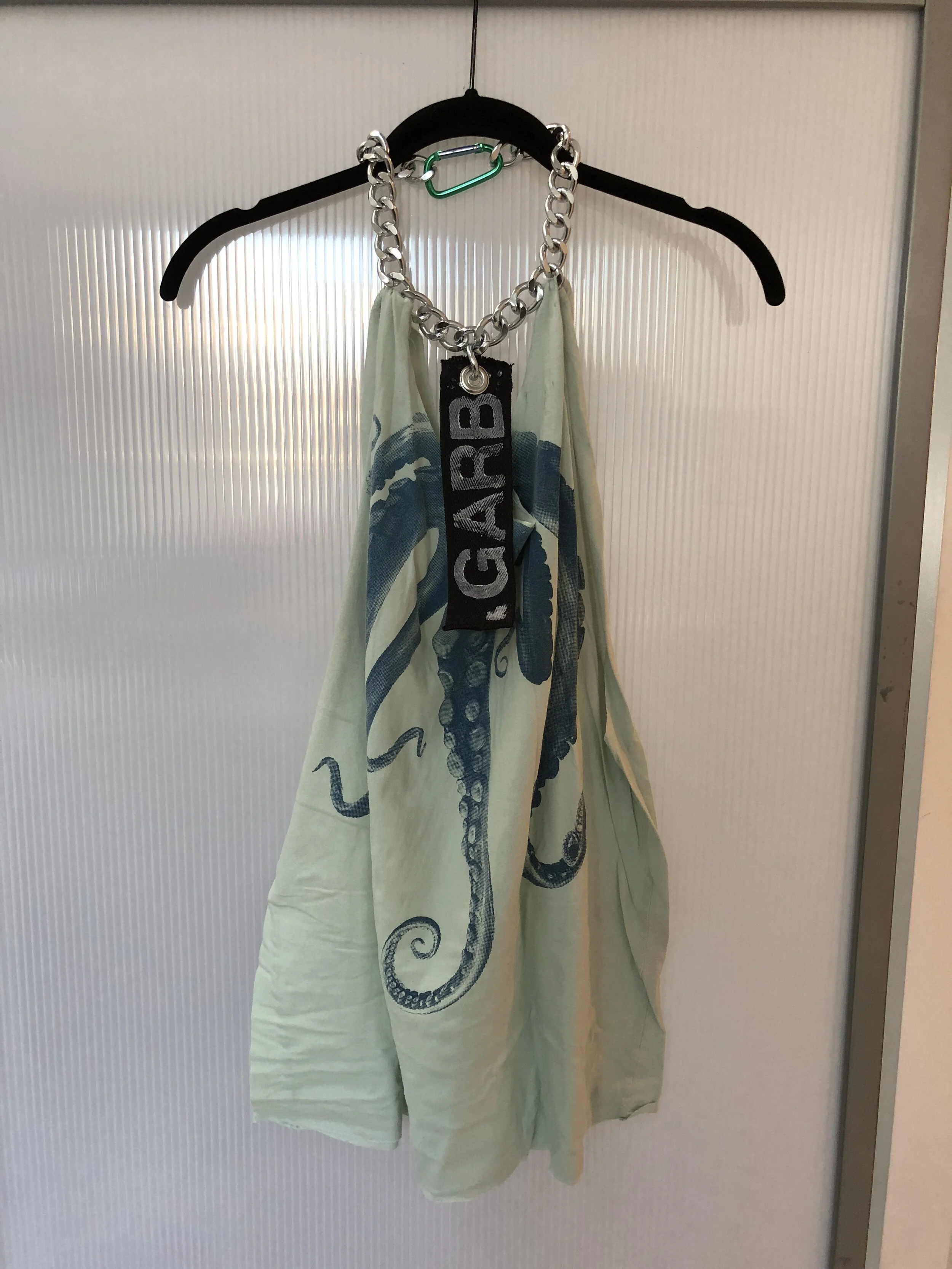 Octopus Tank with Chain