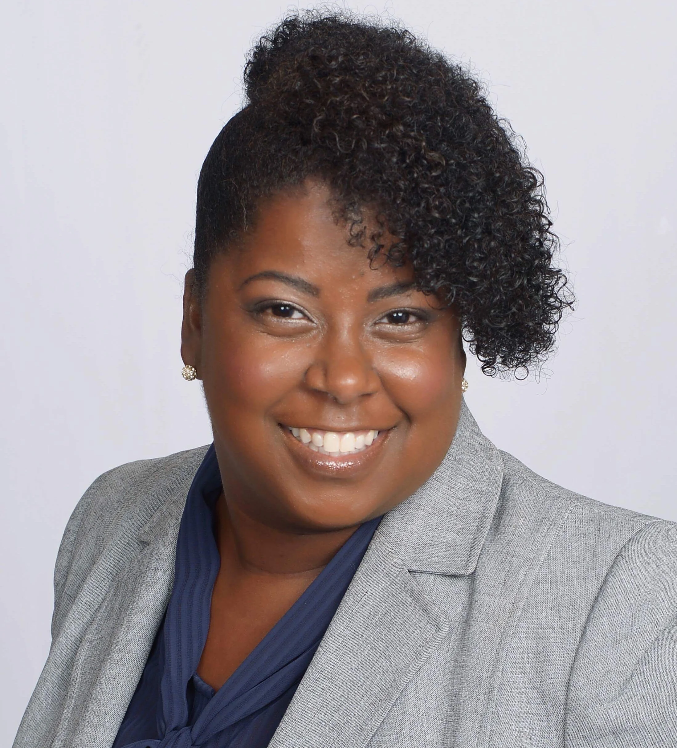 Meet Moderator, Tamica Bradshaw. Tamica is a licensed Real Estate Broker with KHORR Realty in Los Angeles, CA. Her niche is working with first time home but providing them with Ultimate Real Estate Experience. She has been in the business for five years. Tamica posts in the group on Thursdays for our Tech Thursday theme. You can connect with Tamica on her Instagram business page www.instagram.com/tamicasocalrealtor