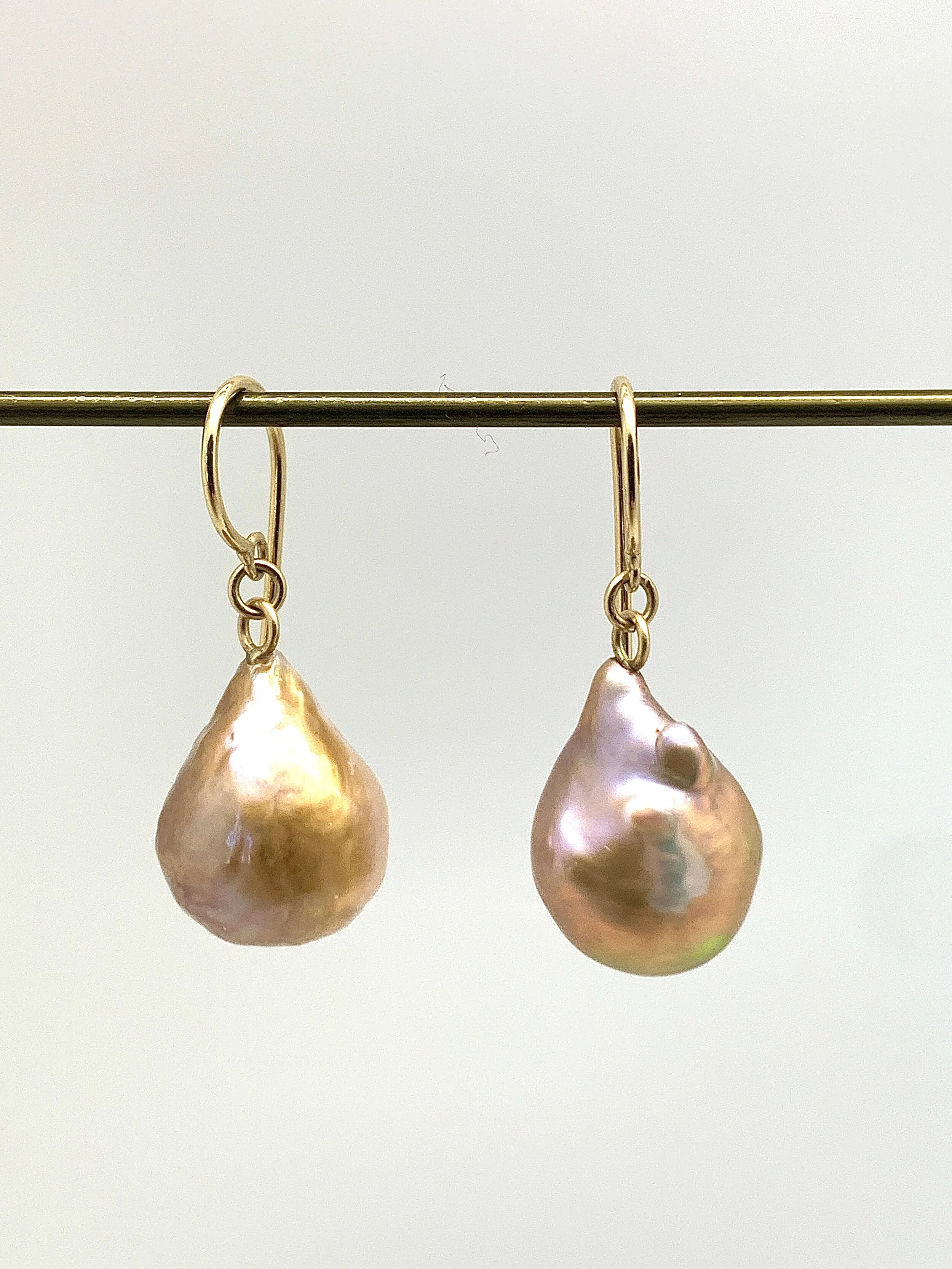 freshwater baroque drop earrings