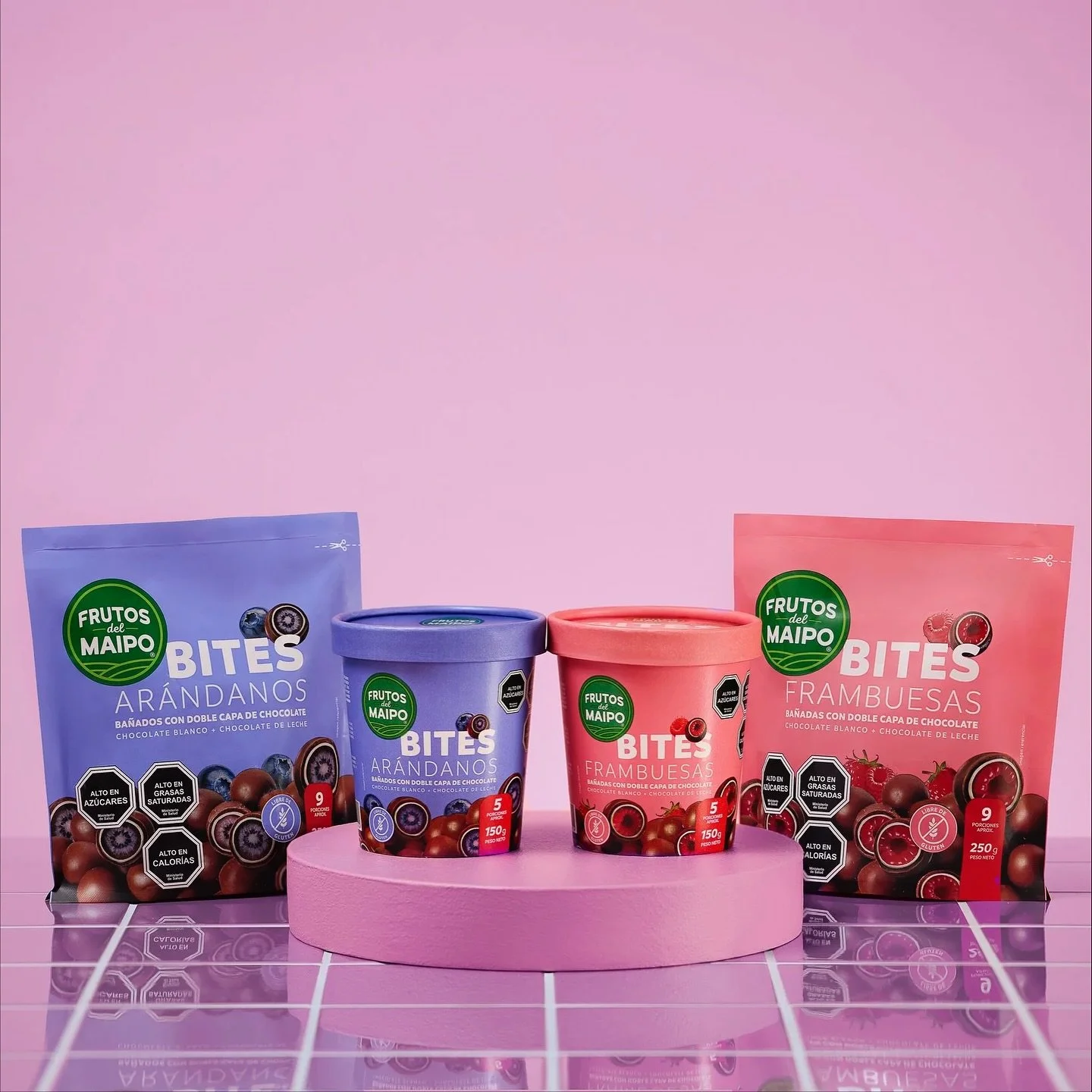 @frutosdelmaipo Bites con @estudiotenglo y @bond.agencia 🫐🍫🧊

@joaquinvergara 
@danielpacheco 
@natalysolari 
@jean.pierre1128 
@carlosruben._ 
@postcloudy