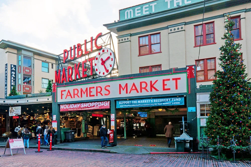 Christmas Help In Seattle 2022 Christmas In Seattle — Omventure | A Former Crisis Counselor And Health  Professional, Now Traveling (With Celiac Disease), Join Me In Embracing  Slow Travel, Extreme Minimalism, Gluten-Free Vegan, And Mindful Adventure.  For