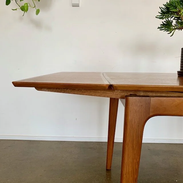 Noblett teak extension dining table