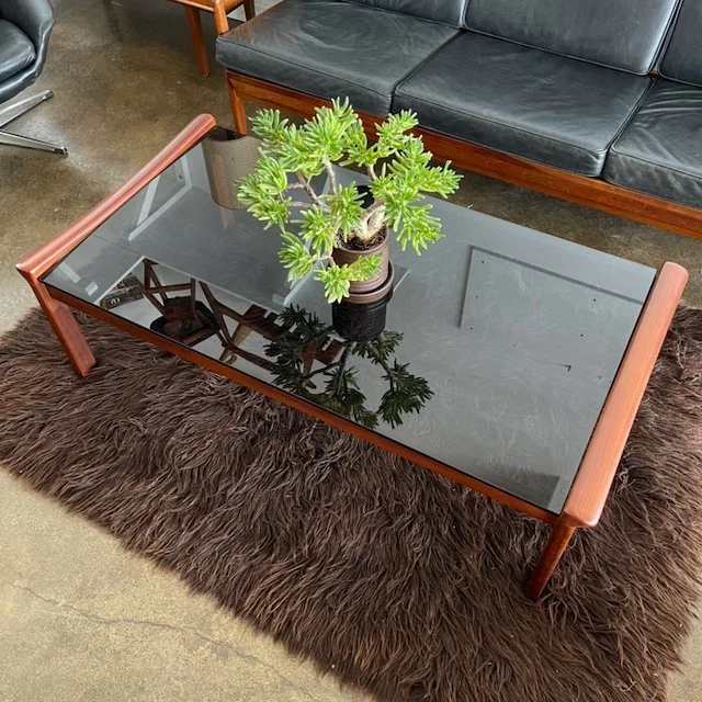 Tessa T21 coffee table - large