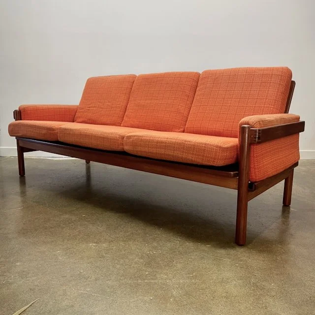 Danish Deluxe Rifka lounge