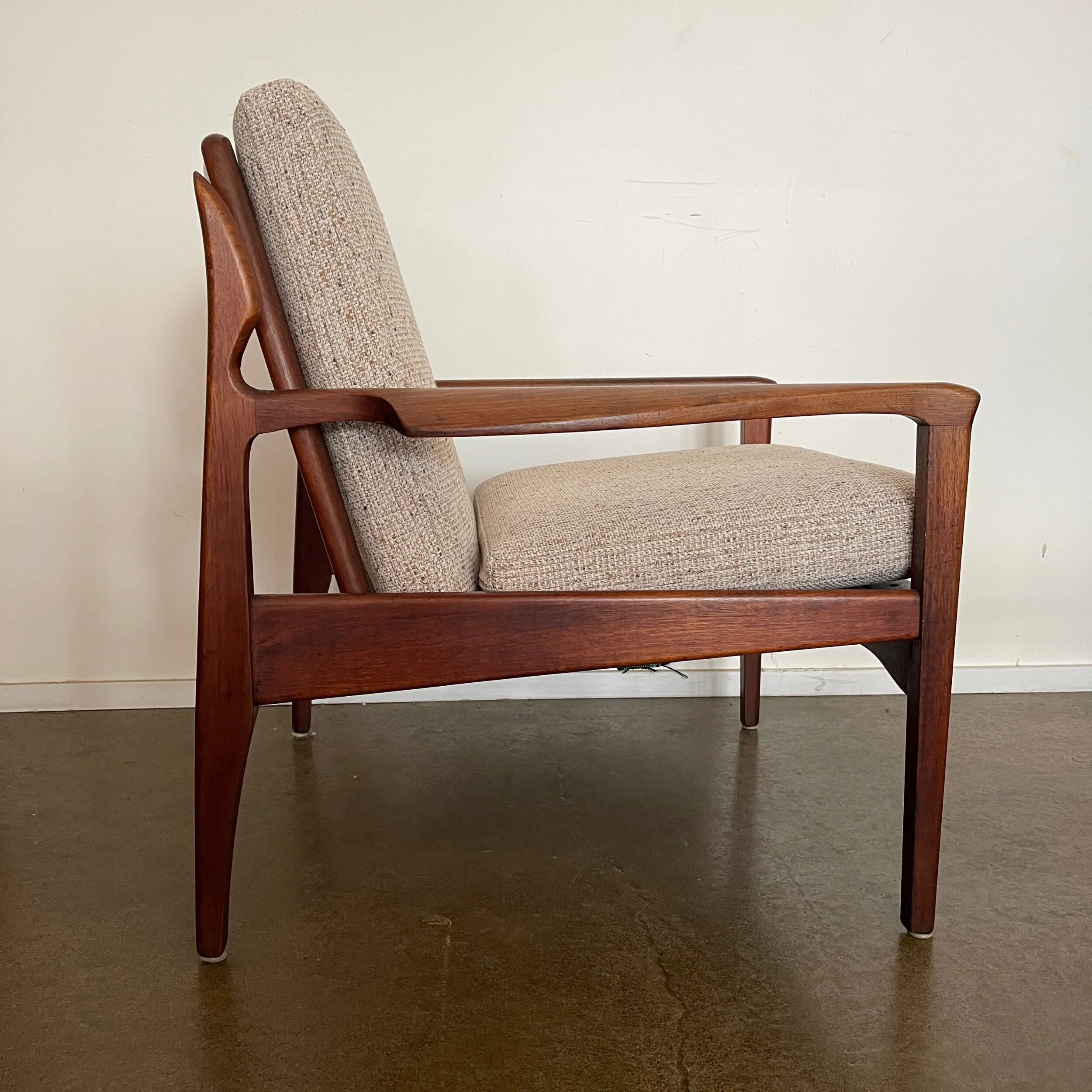 3862D39C-CA02-4E27-9AC1-9AAF9BA7E54B