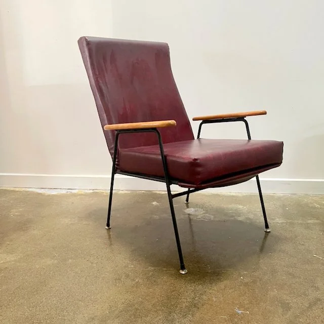 Supersonic industries armchair