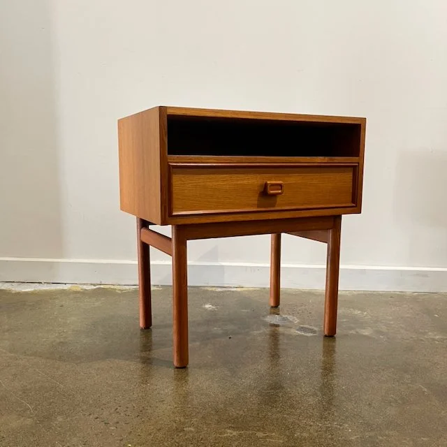 Parker bedside table