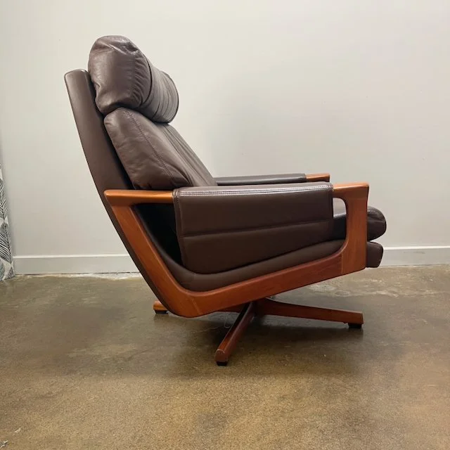 Tessa T21 swivel armchair