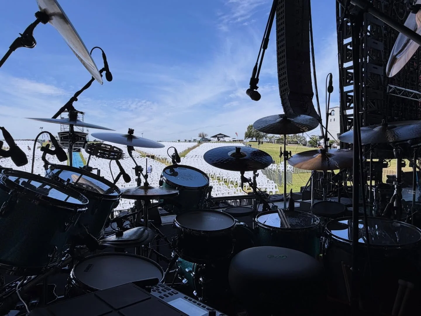 Hunter Valley, NSW.

Ready to rock Bimbadgen Estate with @jimmybarnesofficial tonight. The temperatures are extreme today (currently 45&deg;C) so make sure to bring a hat, sunscreen and stay hydrated. 

Hope you enjoy the show 🤘🏽

#drummer #jackieb