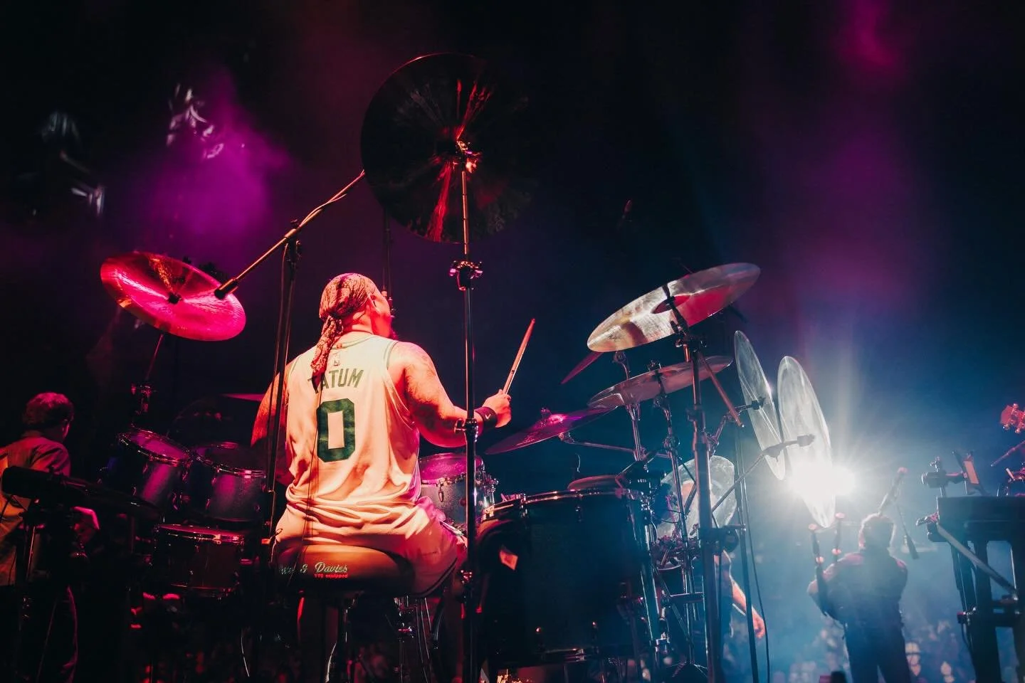 Thank you Barossa Valley, SA for the amazing support yesterday. Great weather, great energy and a killer show with @jimmybarnesofficial 

It was a very physical set and I loved being back on my big rig! Thanks @samuelgravesphotography for the shots! 