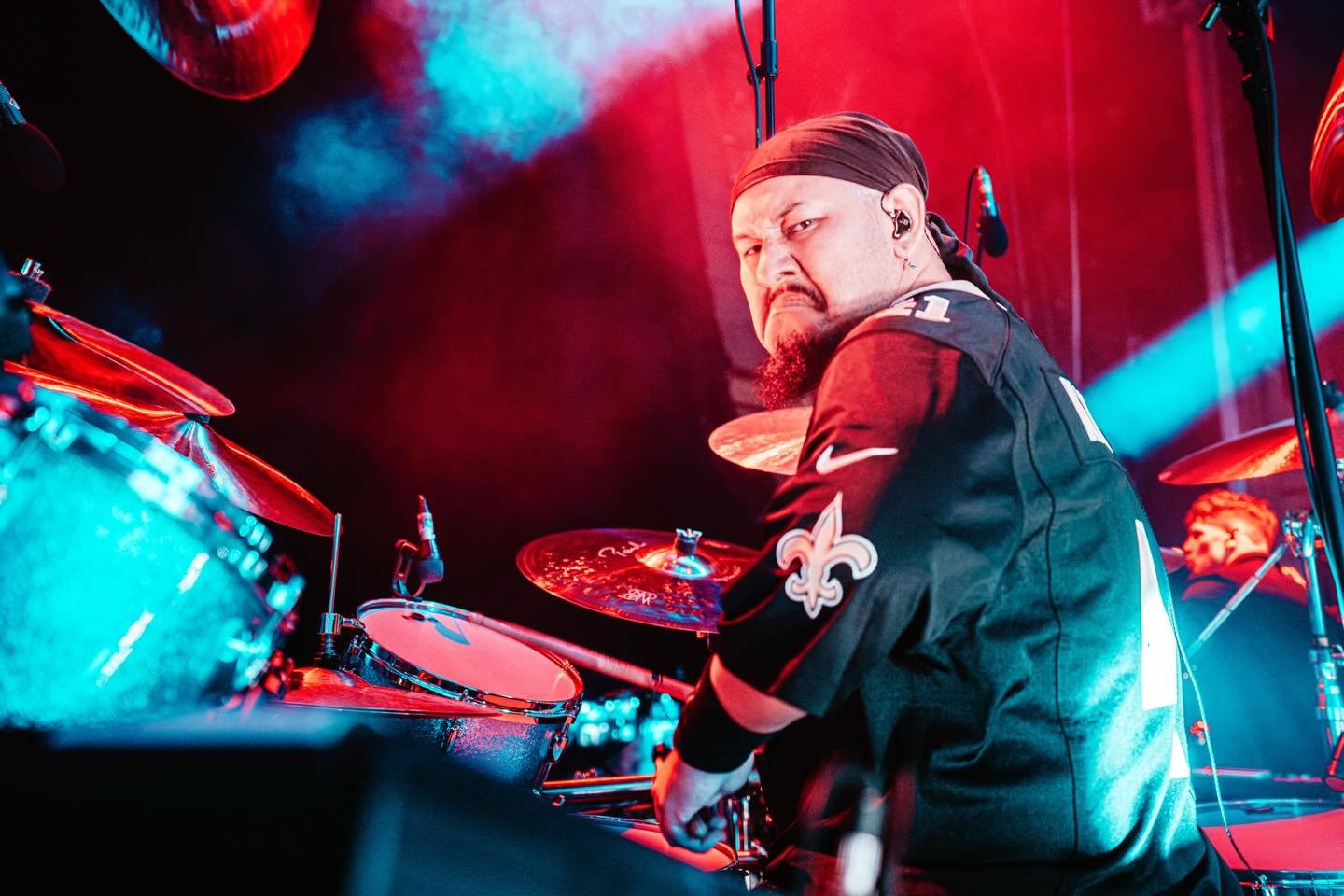 Shot by @harleybrown.jpg and @riah.jaye in Bowral, NSW last weekend. 

It was so nice to play my hometown and the crowd was in full voice! What a night!

#drummer #jackiebarnes #jimmybarnes

@jimmybarnesofficial 
@gretschdrums 
@paistecymbals 
@evans