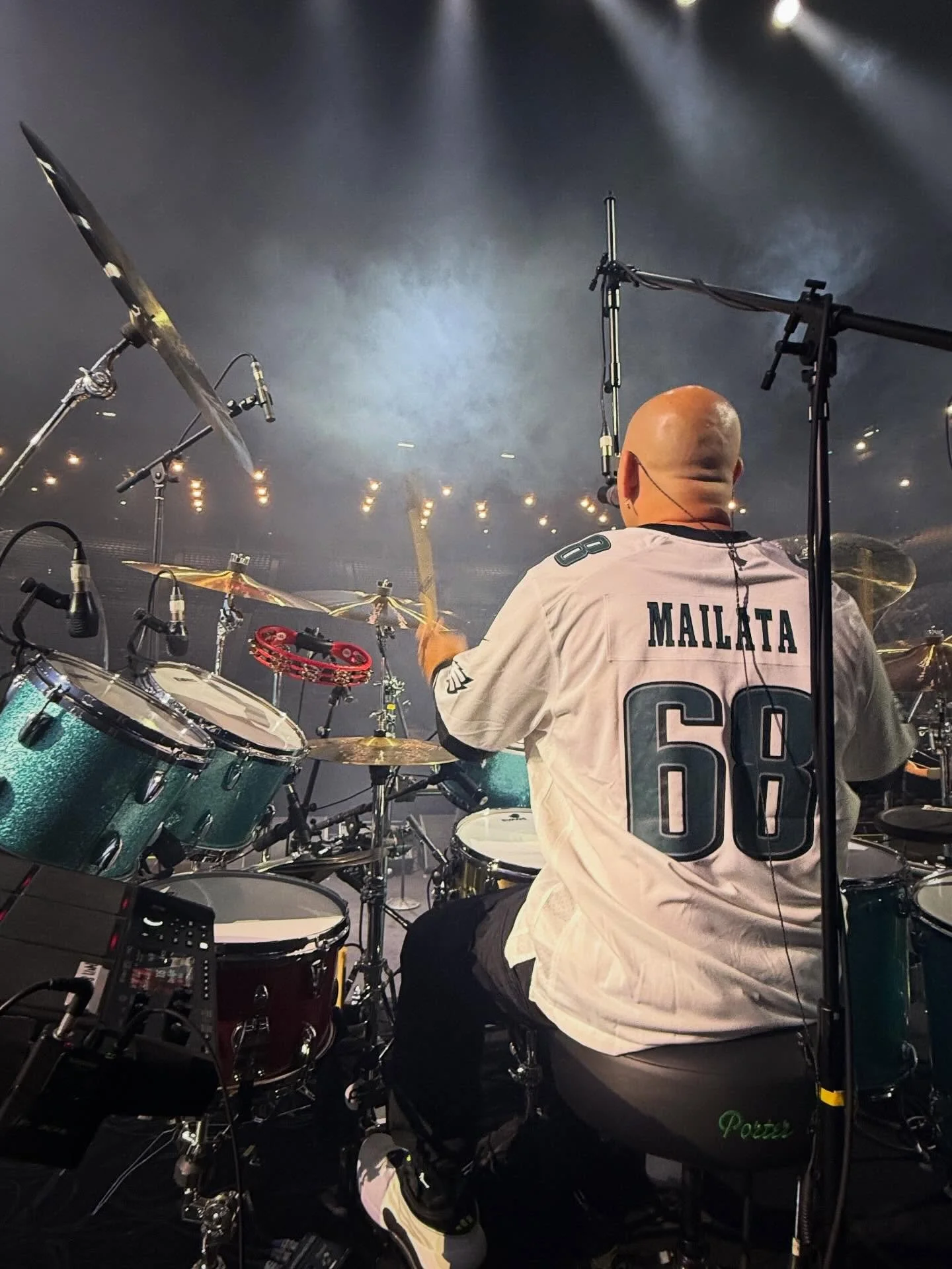 Rod Laver Arena - Melbourne, VIC

Sound checked and ready to rock Melbourne with @jimmybarnesofficial for the final Australian show on the &ldquo;Working Class Man&rdquo; 40th Anniversary Tour. 

Big thanks to @philadelphiaeaglesanz for the jersey! I