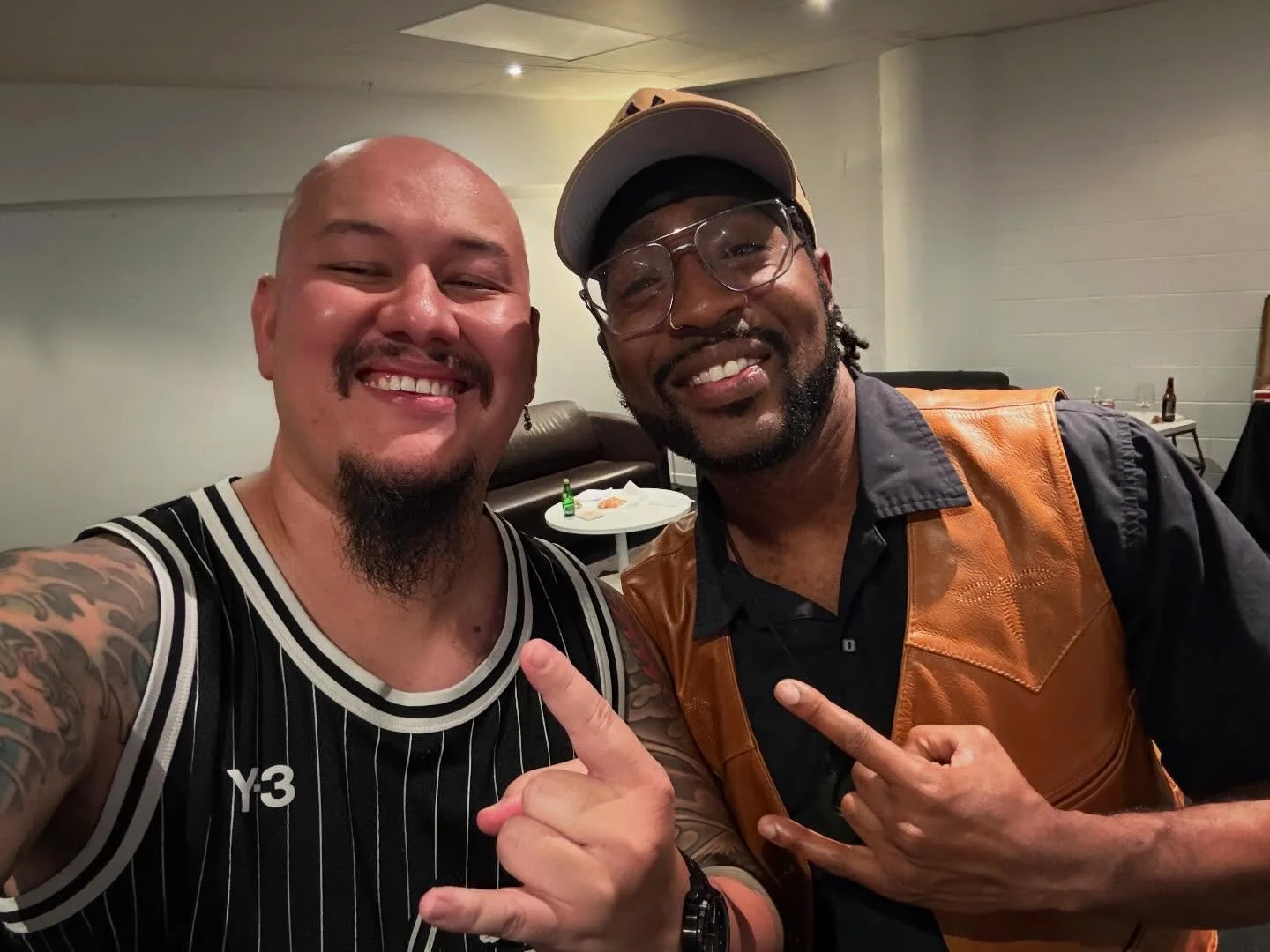 A catch up 18 years in the making. 

@heyitsmodre and I went to @berkleecollege together and it was such a nice surprise to find out he is living in New Zealand.  Still blows my mind that it has been that long. Time really flies!

So good to see you 