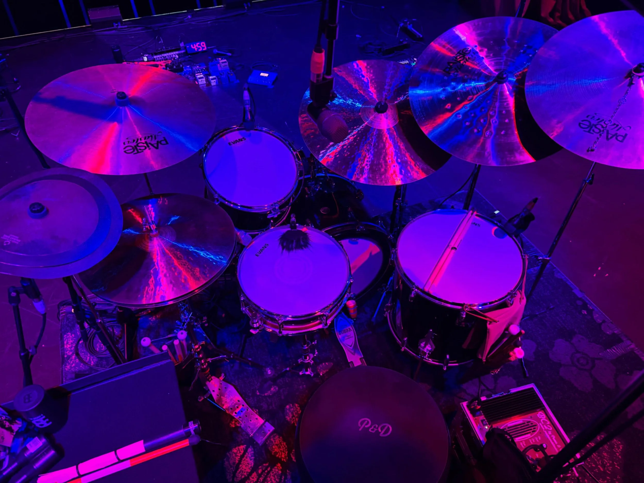 Ready to rock Brisbane with @kttunstall at the lovely Princess Theatre. 

Great to have my @gretschdrums 135th Anniversary Broadkaster for tonight&rsquo;s show 🤘🏽

On stage at 9pm 

#drummer #jackiebarnes #kttunstall
