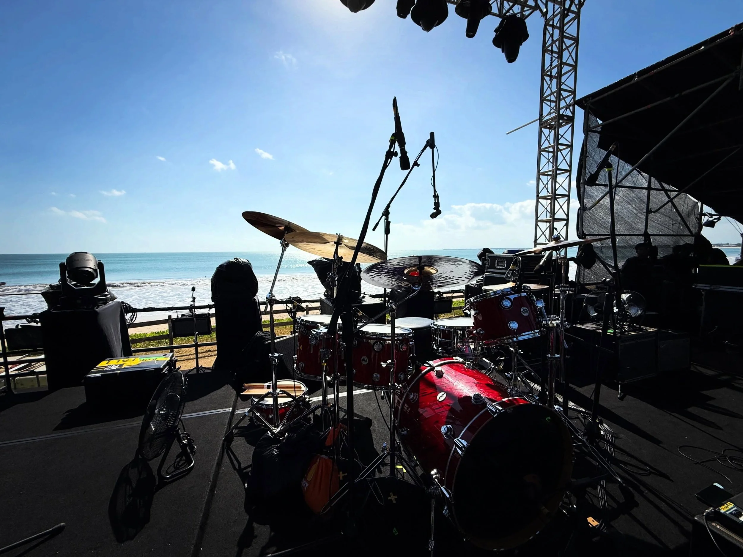 Sound checked and ready to rock Bali with @jimmybarnesofficial 

We are on stage at 6:15pm to coincide with the sunset. 

#drummer #jackiebarnes #jimmybarnes
