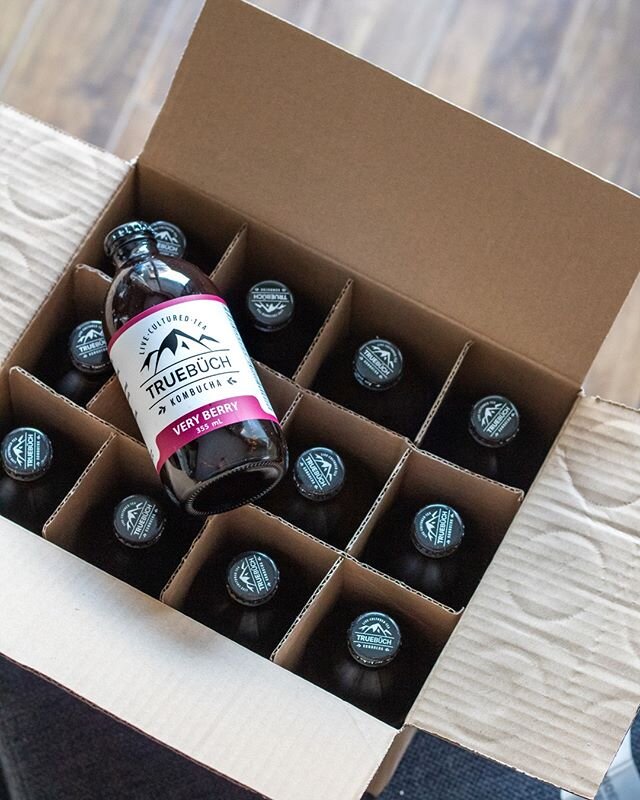 𝗙𝗥𝗘𝗘 𝗗𝗘𝗟𝗜𝗩𝗘𝗥𝗬 Anyone else's kombucha stock running low? You can get our delicious Very Berry Kombucha (sweet like juice, fizzy like pop but no guilt 😋) delivered to your door plus all of our other flavours in bottles. If you can't decide