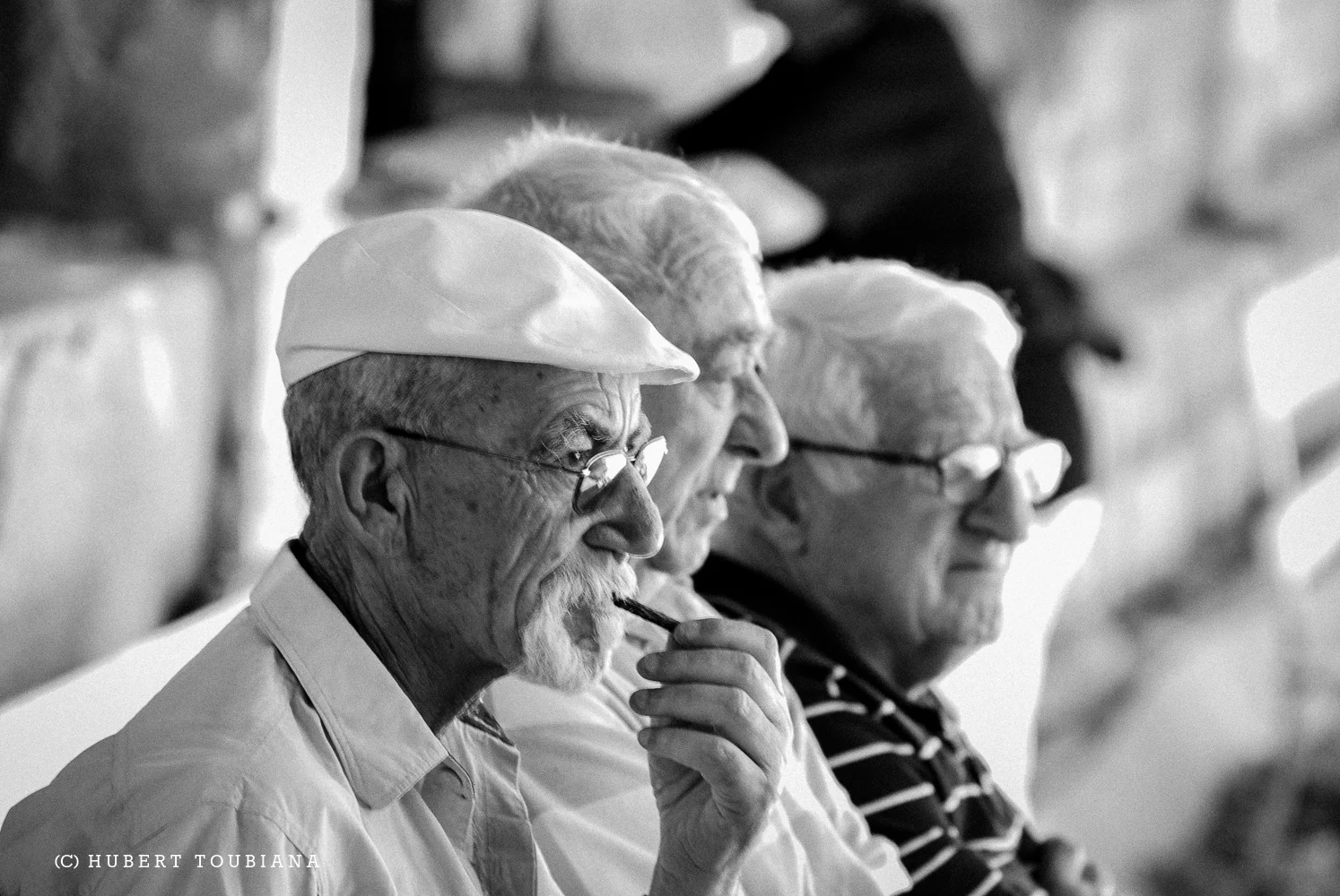 PÉTANQUE FANS IN PROVENCE / FANS DE PÉTANQUE EN PROVENCE /