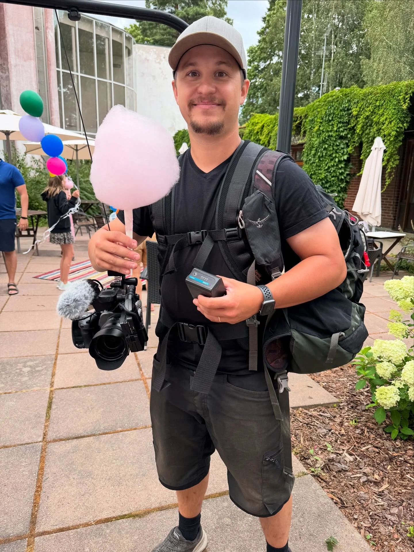 Jag fick hattara, min dag &auml;r r&auml;ddad! #filmmaker #cinematographer #sonyfx6 #easyrig