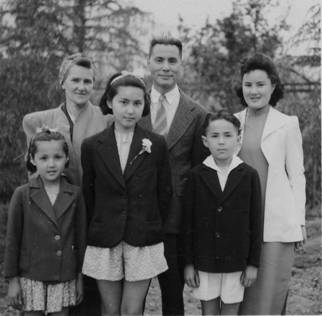 Tu family, 1943