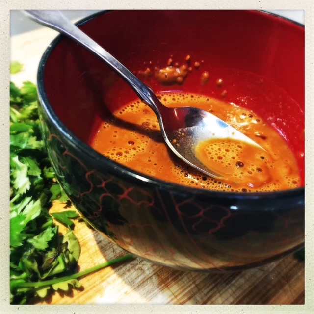 This peanut sauce only has 60 calories for THE ENTIRE BATCH!!!!